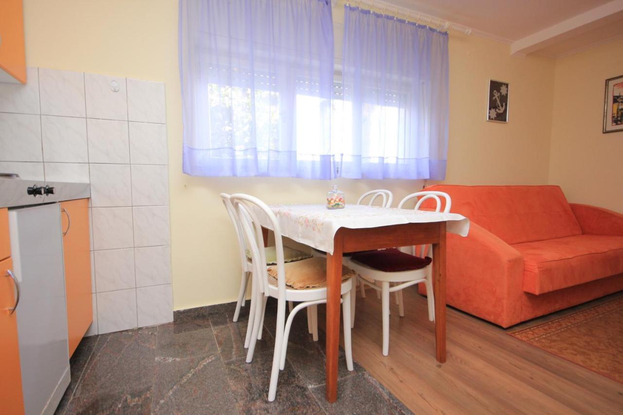 Apartments And Rooms By The Sea Medveja, Opatija - 2305 Ловран Экстерьер фото