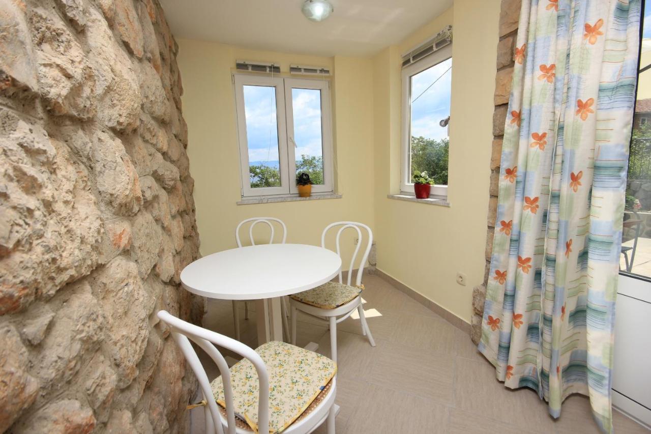 Apartments And Rooms By The Sea Medveja, Opatija - 2305 Ловран Экстерьер фото