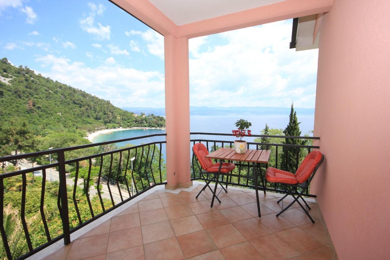 Apartments And Rooms By The Sea Medveja, Opatija - 2305 Ловран Экстерьер фото